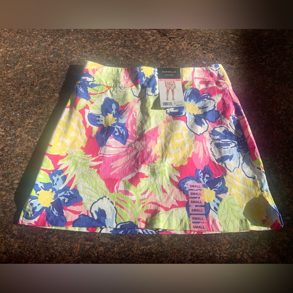 NWT Rafaella Floral Cosmo Pink Skort Women’s Stretch Waist Tropical Hawaiian